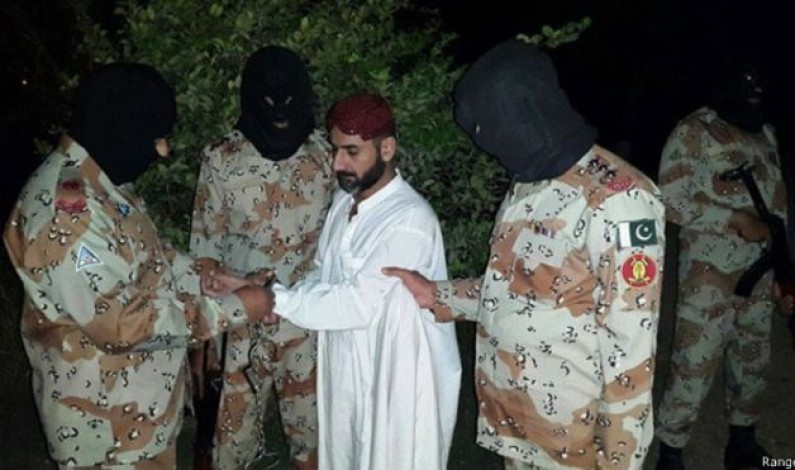 لیاری گینگ وار کے سرغنہ عذیر بلوچ گرفتار لیاری گینگ وار کے سرغنہ عذیر بلوچ گرفتار