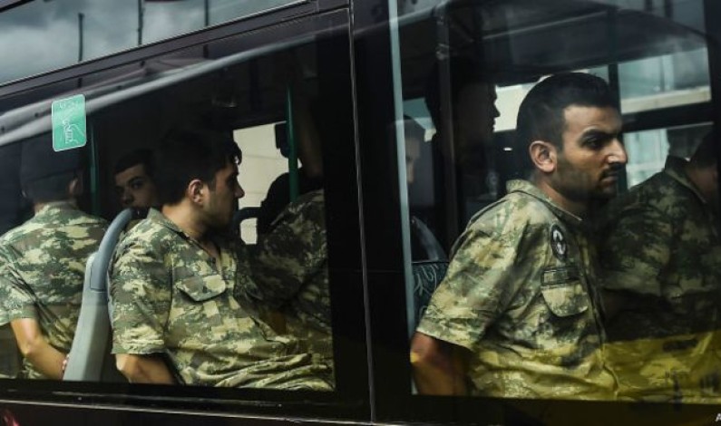 ترکی میں ہزاروں برطرف، 99 جرنیلوں پر فردِ جرم عائد ترکی میں ہزاروں برطرف، 99 جرنیلوں پر فردِ جرم عائد