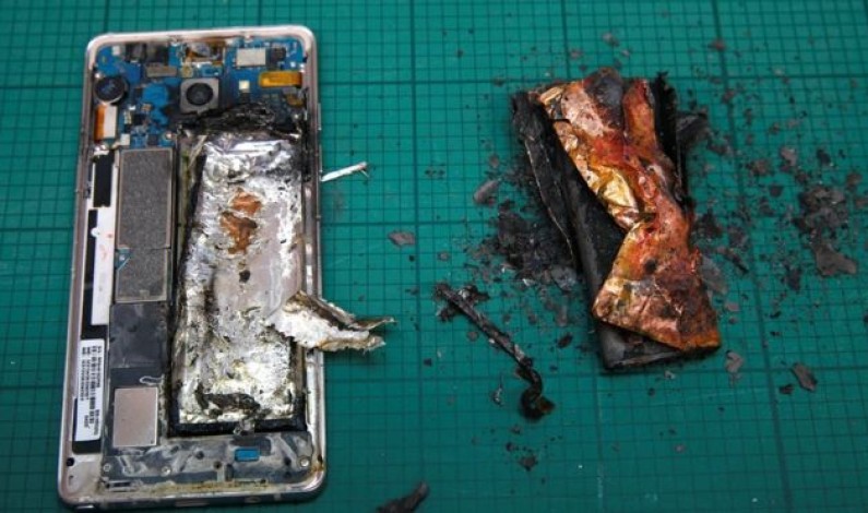 سام سنگ نے نوٹ سیون کی پروڈکشن مستقل طور پر بند کر دی سام سنگ نے نوٹ سیون کی پروڈکشن مستقل طور پر بند کر دی