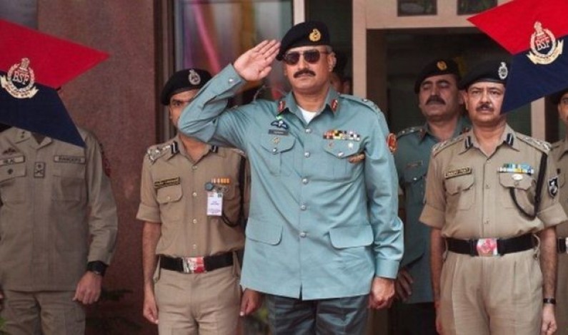 ڈان کے صحافی کا نام ’ایگزٹ کنٹرول لسٹ میں ڈال دیا گیا‘ ڈان کے صحافی کا نام ’ایگزٹ کنٹرول لسٹ میں ڈال دیا گیا‘