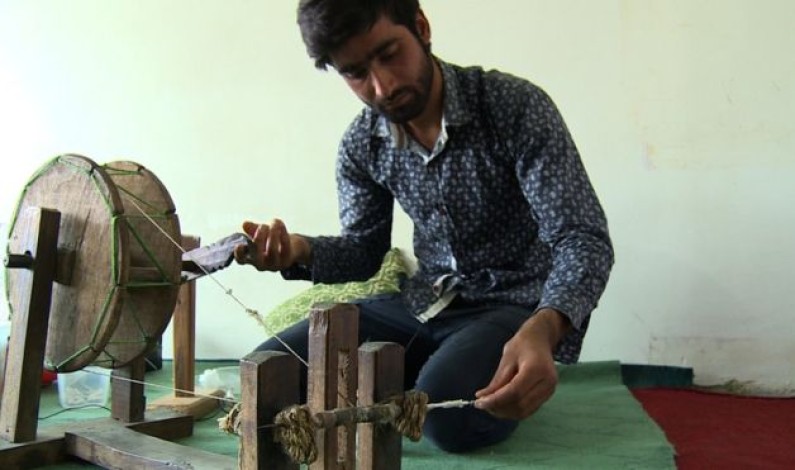 کشمیریوں کو سیاحوں کا انتظار کشمیریوں کو سیاحوں کا انتظار