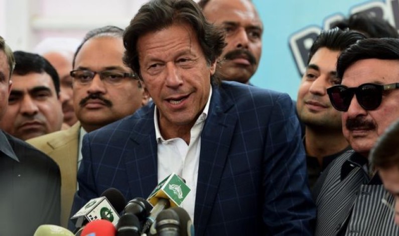 ‘راستوں کی بندش عدلیہ کا ٹرائل ہے، کارکن بنی گالا پہنچیں’ ‘راستوں کی بندش عدلیہ کا ٹرائل ہے، کارکن بنی گالا پہنچیں’