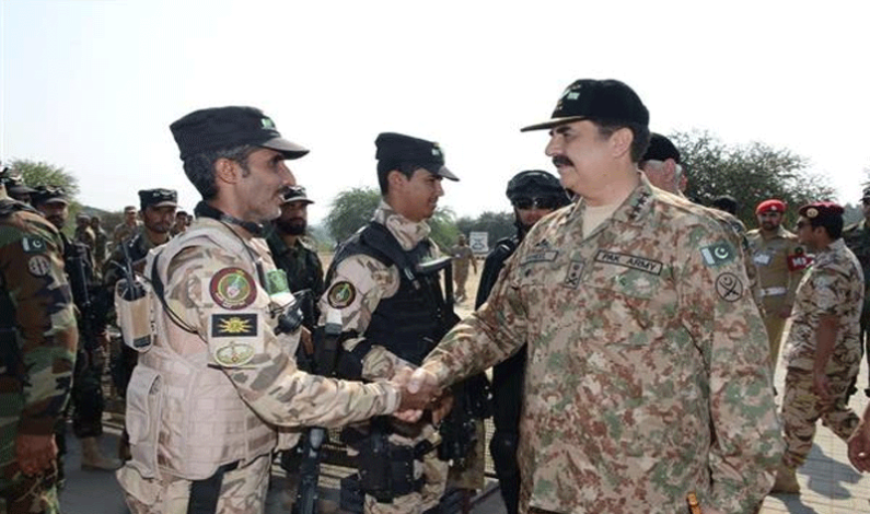 Army chief witnesses night-dawn drill in Kharian Army chief witnesses night-dawn drill in Kharian