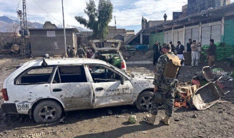 Bomb wrecks crowded market in Parachinar Bomb wrecks crowded market in Parachinar