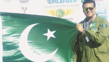 Fakhre Alam claims flying around the world solo Fakhre Alam claims flying around the world solo